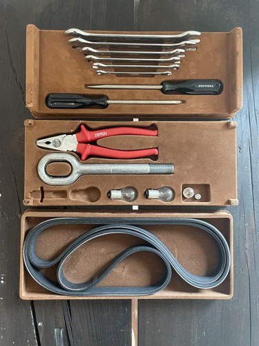 Ferrari Vintage tool set Case bag for F355 Used Two lamps missing Aging