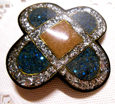 Vintage Lucite Acrylic Pin Brooch Quatrefoil shape Art Deco-style glitter