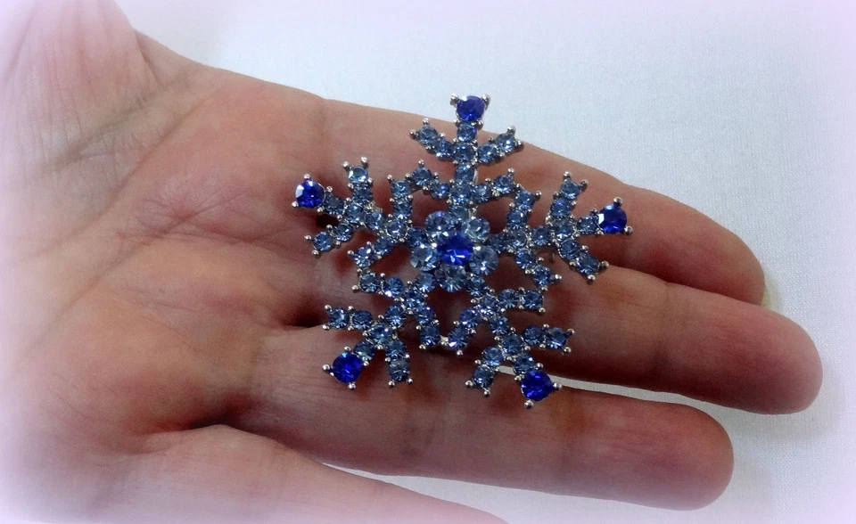 ДЕКАБРЬ КАМЕНЬ СИНИЙ ТОПАЗ СНЕЖИНКА БРОШЬ ЗНАЧОК ПОДАРОК НА ДЕНЬ РОЖДЕНИЯ ДЛЯ ЕЕ ЖЕНЩИН - Изображение 3 из 4