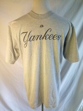 Derek Jeter 2 New York Yankees Logo MLB Grey T-Shirt Youth XL Majestic Bin 6