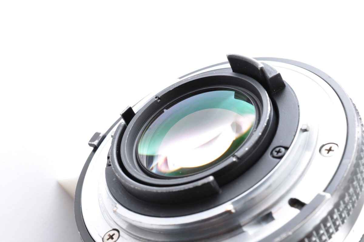 Nikon Ai-S NIKKOR 24mm F2 Wide Angle MF Lens F Mount