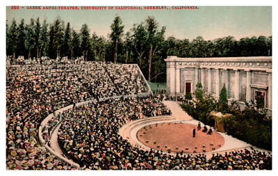 Berkeley, CA Greek Ampi-Theatre University Of California BEV Crowd Play -A87