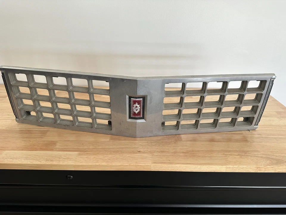 Oldsmobile Ninety Eight (98) 1980 parrilla #562778 usado Foto 2 de 4