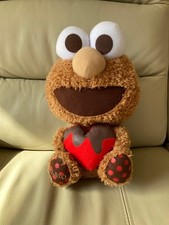 USJ Sesame Street Elmo Plush Valentine Limited 32cm Heart Chocolates
