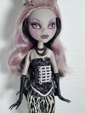 Monster High 2015 Freak Du Chic Clawdeen Wolf bambola alla moda Mattel