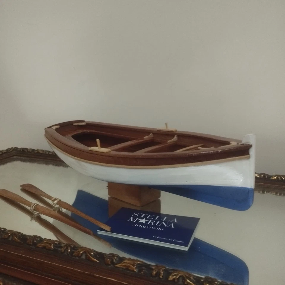 Modellino Di Barca In Legno - Lancia A Remi - Immagine 3 di 4