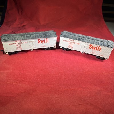 Used HO Scale Life-Like Swift Refrigerator Line SRLX #1020 Reefer Car Lot of 2