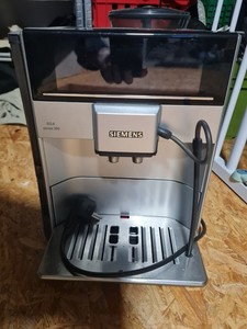 Siemens EQ.6 Series 300 15bar 1500W Kaffeevollautomat - Silber (TE603501DE)