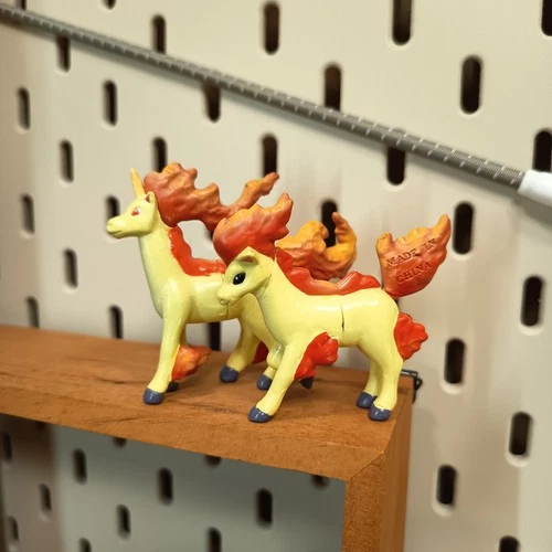 TOMY Pokemon RAPIDASH PONYTA Figure CGTSJ Nintendo Vintage Toy READ DESCRIPTION