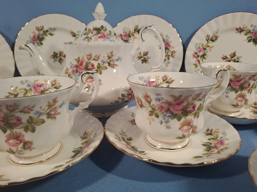 ROYAL ALBERT, MOSS ROSE, TEA SET 21 PIECES INCLUDING TEAPOT, FACTORY FIRSTS - Picture 4 of 10