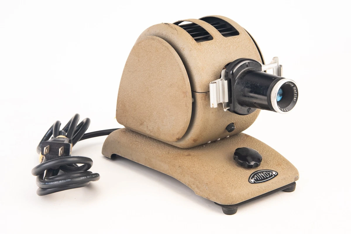 PROJECTEUR DIAPOSITIVES MINOX Wetzlar Type 3001. Made in Germany .1:2,9