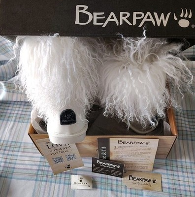 NIB Bearpaw Boo White Boots, Sheep Fur/Wool MSRP 250.00