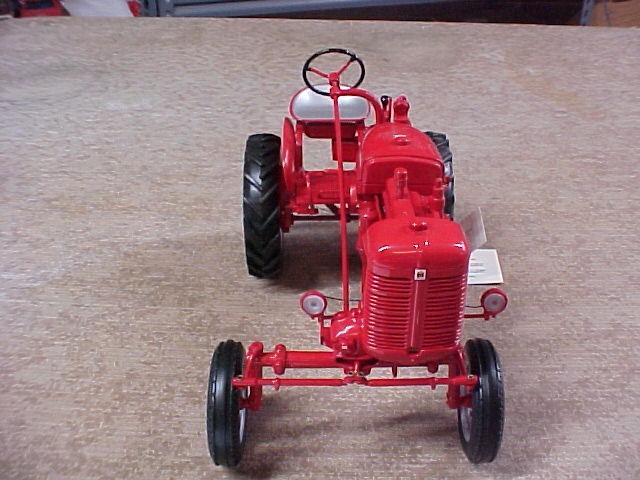 Franklin Mint Precision Models 1946 Farmall A Farm Tractor 1:12