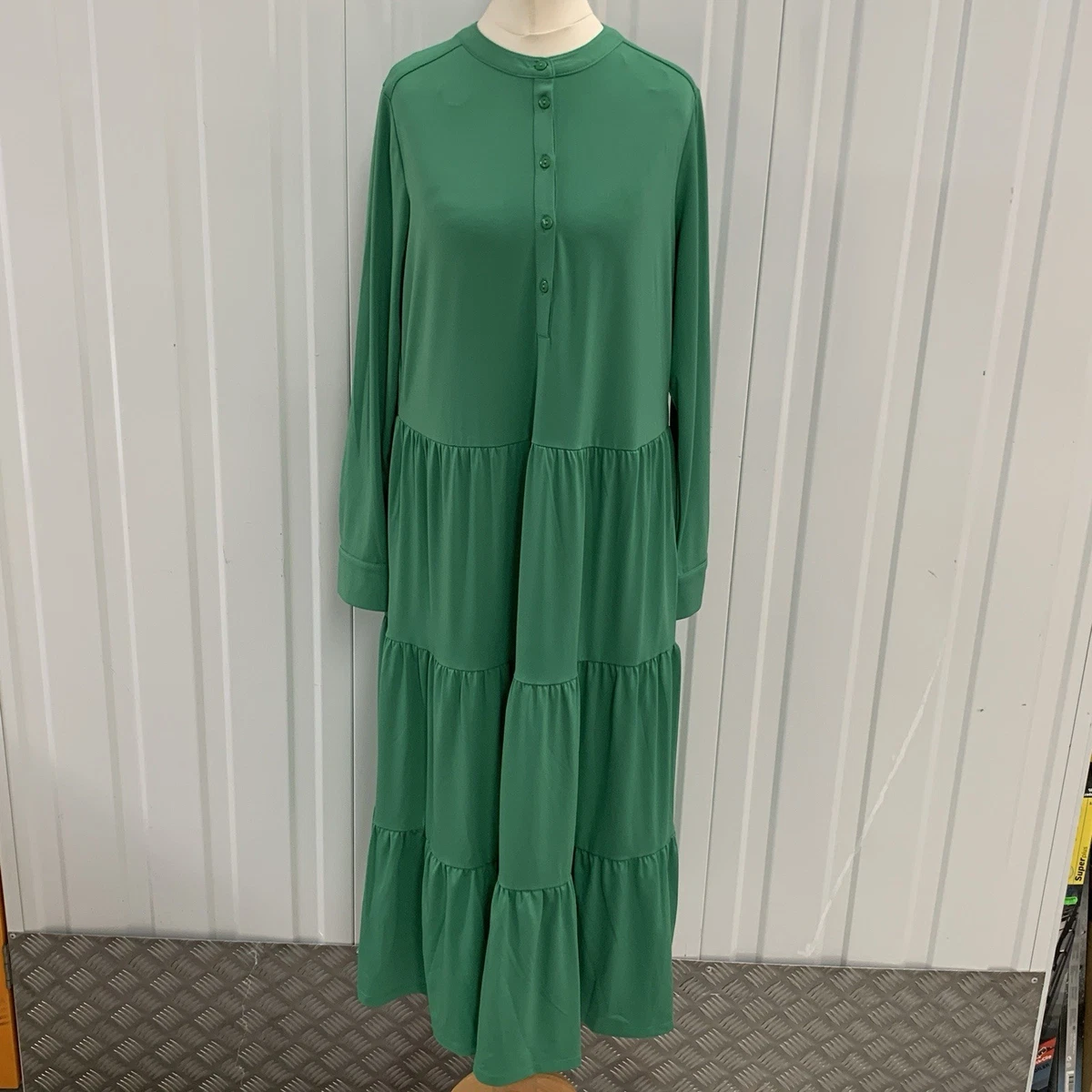 Robe Longue Damart Taille 14 - Sans Manches Col V - Noir Et Blanc - Très Bon état