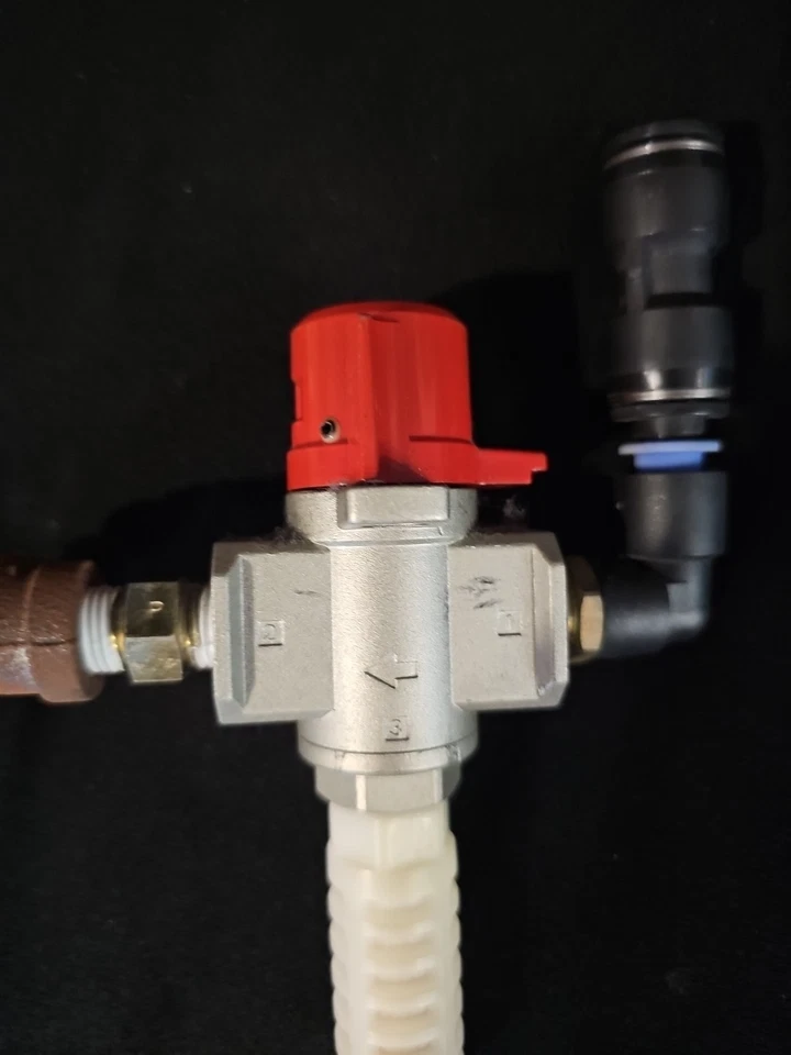 SMC VH830-N02-Z Pressure Relief Valve, 3 Ports 1/4" NPT, Lockable, Size 30, VHS - Image 3 of 3