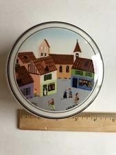 Villeroy Boch Naïf Porcelain Trinket Box, Features A French Village Boulangerie