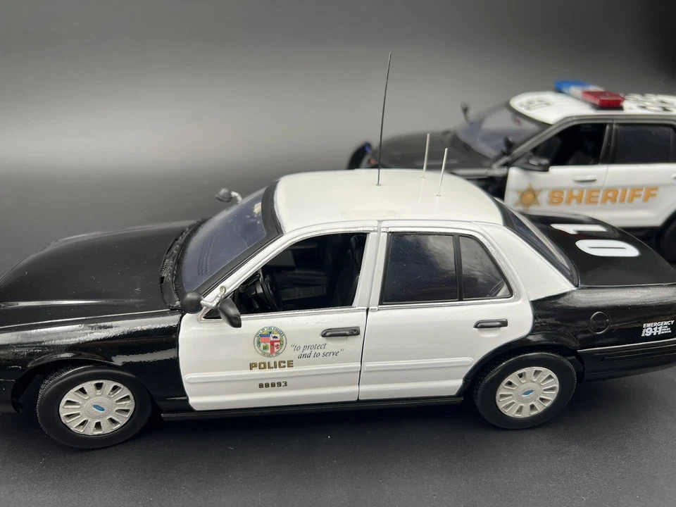 8 Pack 1/18 1/24 Metal Antenna For Model Police Sheriff Fire Emergency Vehicle - Image 3 of 4