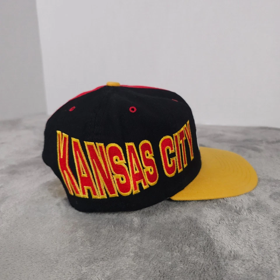Sombrero De Colección Kansas City Chiefs Rojo Negro Color Bloque Snapback Lana Deletreado Foto 3 de 4