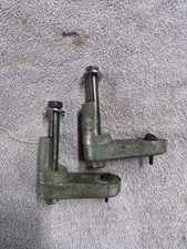 PACCAR PETERBILT DECK PLATE  LEVER ASSY-LOCKING HOLD DOWN   Used part # 01-44266