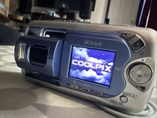 Nikon Coolpix E2500 2.0MP CCD Digital Camera w/ Battery + Card + Charger Tested