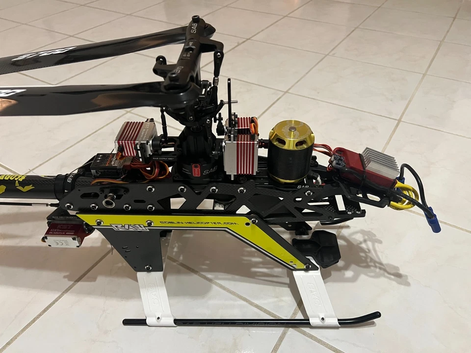 SAB GOBLIN RAW PIUMA 700 BNF AR7200bx, satellite Flybarless System Helicopter - Image 3 of 4