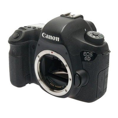 Canon EOS 6D (Vollformatsensor 20,2 MP) gebraucht ca. 24.000 Ausl. Kamera