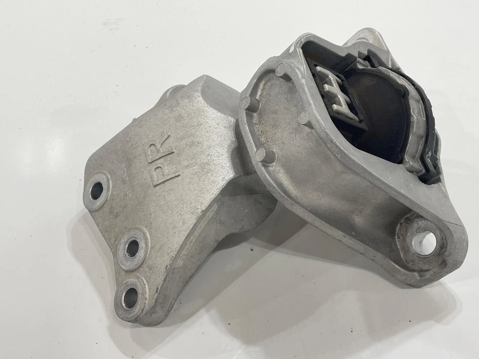 Soporte de montaje para pasajero derecho motor Nissan Rogue 2021 de 2,5 L 112106RA0A OEM Foto 3 de 4