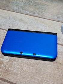 Nintendo 3DS XL Handheld Console Blue SPR-001 NTSC w/ OEM Charger & Stylus