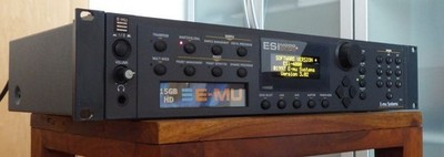 Sampler EMU E-MU Emulator ESI4000 int. Festplatte Werksounds 128MB OLED Display