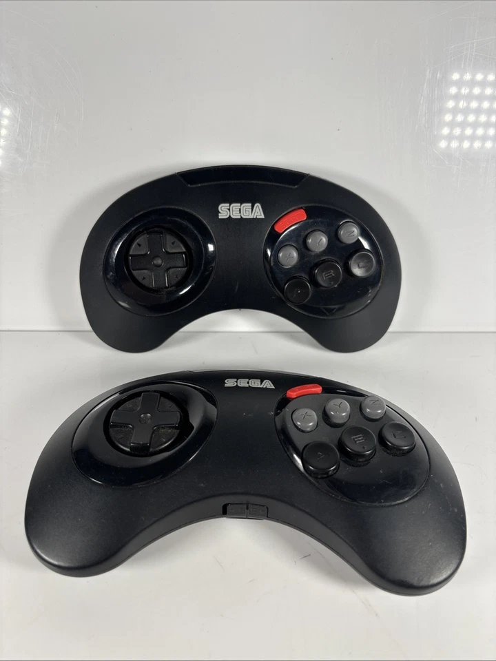 SEGA Mega Drive Wireless Infra Red Control Pads | Complete | MK-1629-50 - Image 2 of 4