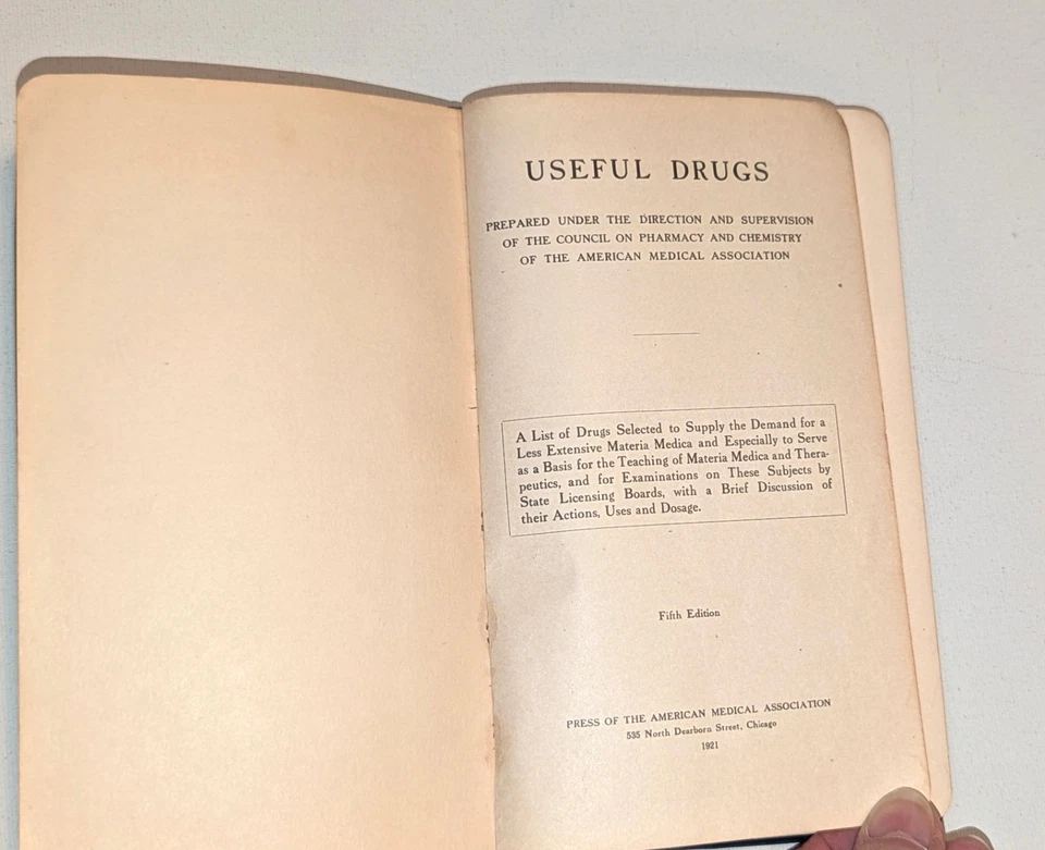 Vintage 1921 Useful Drugs Handbook Fifth Ed. American Medical Association, AMA - Image 3 of 4