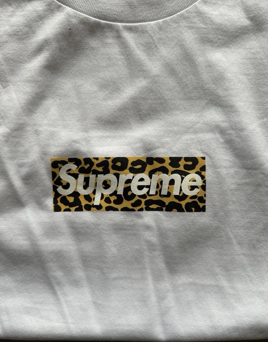 Supreme Box Logo Shanghai Exclusive T Shirt Size M + Size L Used