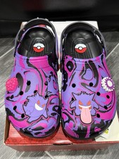 Crocs Pokémon x Zoccolo Classico 'Gengar Viola' - Illumina - 210244-001 - (M8/W10)