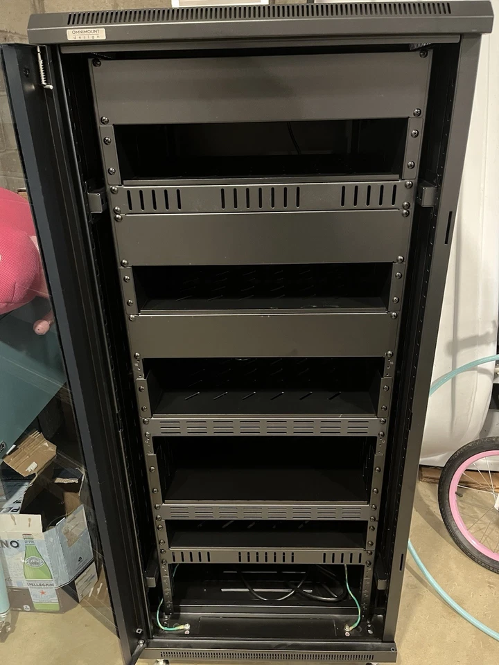 Armario Estante Cine en Casa Negro - Omnimount RE27 Excelente Estado Foto 2 de 4