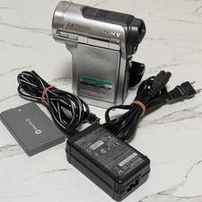 Sony Handycam DCR-PC100 MiniDV Digital Camcorder Carl Zeiss 10x Tested Working