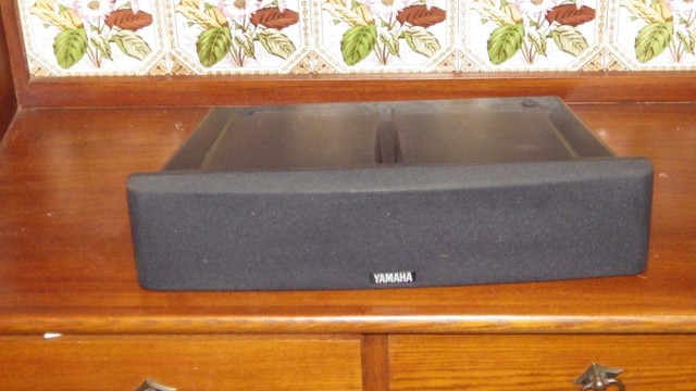 yamaha centre speaker