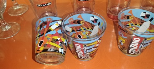 Set 5 Bicchieri Di Vetro Pubblicitari Da Collezione Cinzano Firmati Ugo Nespolo - Picture 2 of 5