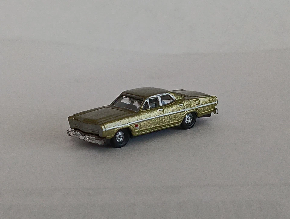 Ford Classic Metal Works Champaign 1967 marrón sedán escala N Foto 4 de 4