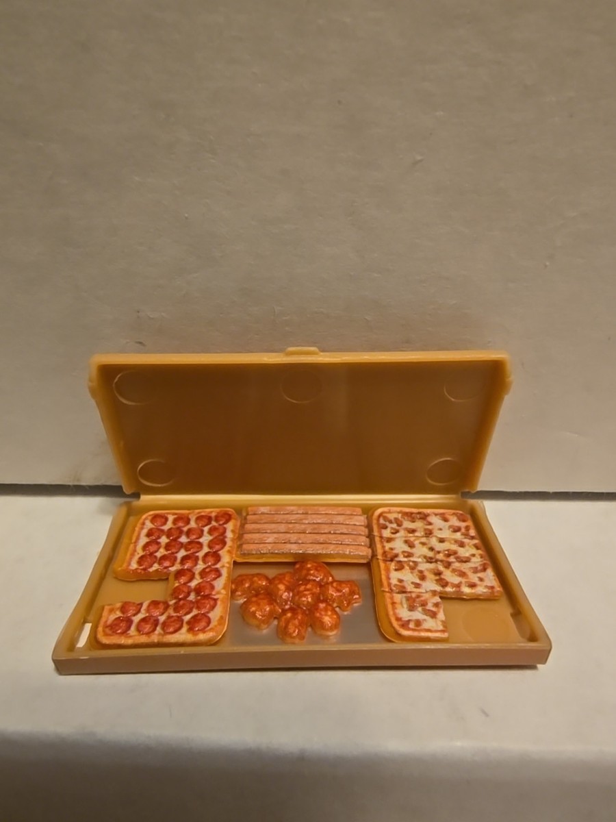 Zuru Mini Brands Fill The Fridge Pizza Hut Big Dinner Box | eBay