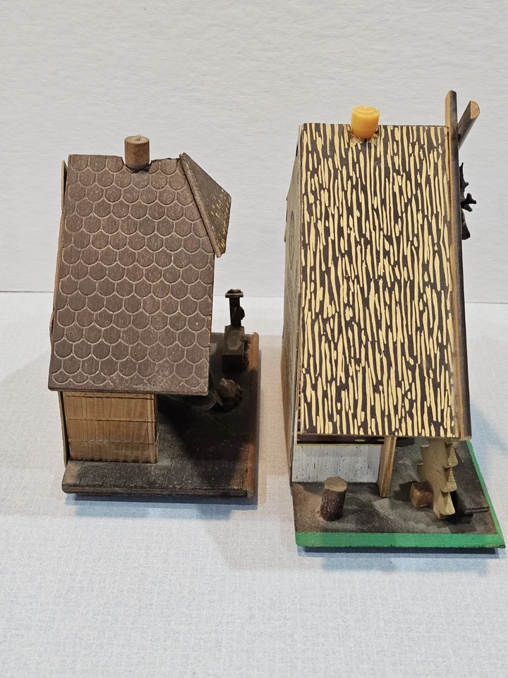 Dos casas meteorológicas alemanas Toggili de colección, cabaña de cazadores y chalet alpino Foto 3 de 4