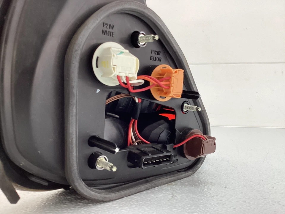 2008 JAGUAR XJ REAR RIGHT PASSENGER SIDE TAIL LIGHT ASSEMBLY OEM — 第 4/4 张图片