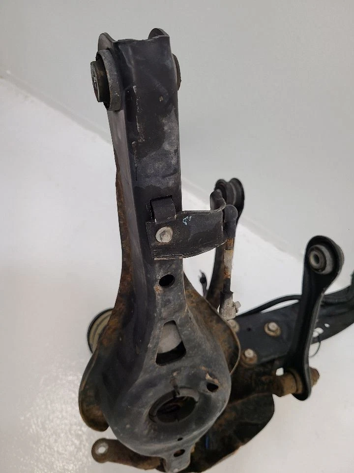 2015-2019 LINCOLN MKC LH Driver Left Rear Suspension AWD EJ7Z5A969A Foto 3 de 4