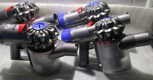 DYSON 4 Stück  V8  AKKUSTAUBSAUGER GRUNDGERÄT Staubsauger Konvolut