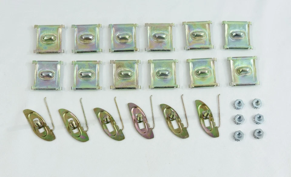 1958 Chevrolet Del Ray 2DR Sedan Side Molding Clip Set & 58 Chevy Parts Catalog — 第 4/4 张图片
