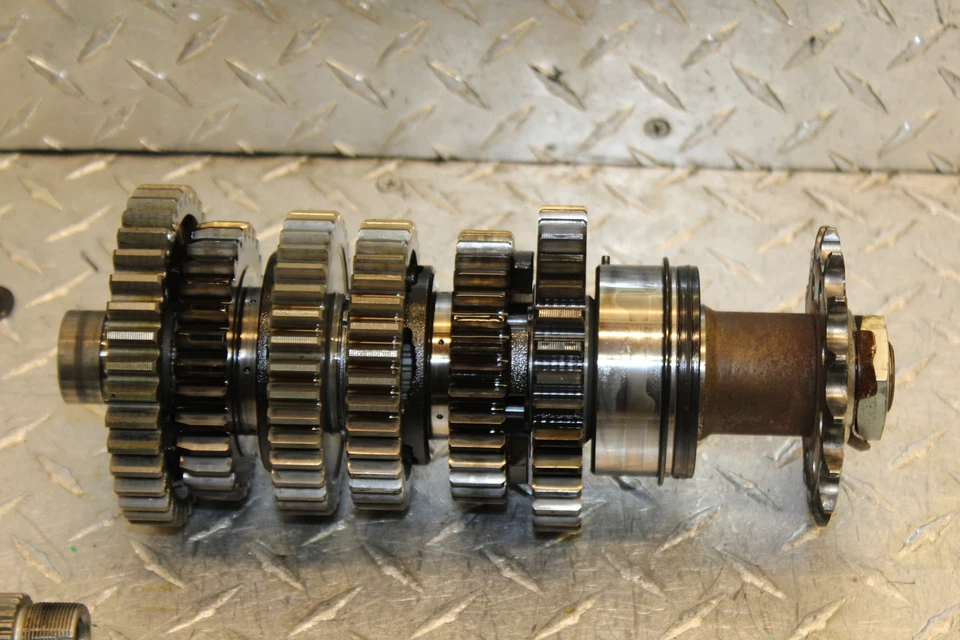 Yamaha YZF R1 2004 motor transmisión engranajes Tranny Foto 2 de 4