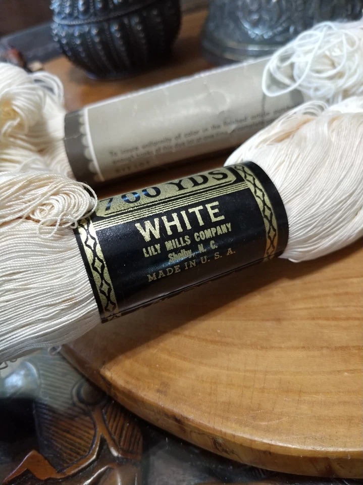 2 vintage skeins crochet cotton thread. Wards 400 & Daisy 700 yrds. WHITE - Image 2 of 4