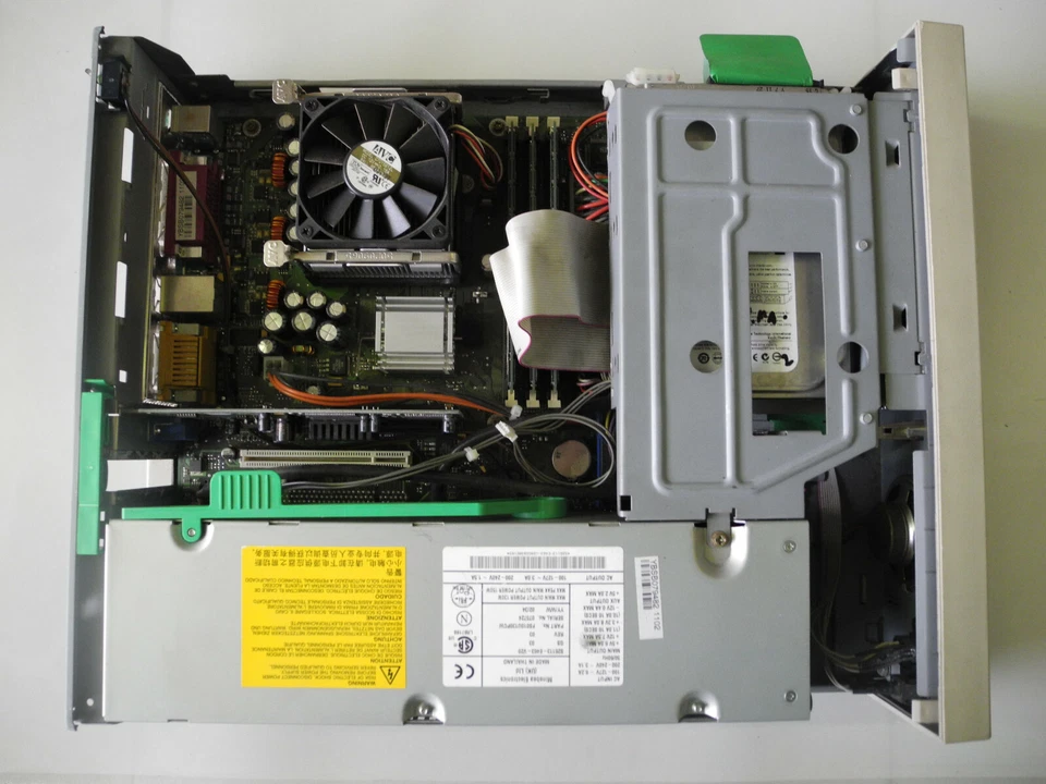 Fujitsu Siemens Scenic S2 i845 Pm / 1gb Sdram / 80gb Ide / Win XP Pro SP3 - Image 3 of 3