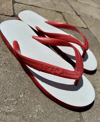 シューズ KFC KFC Thailand x Nanyang Chang Dao Limited Edition Flip-Flop Sandals