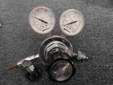Matheson single stage general purpose regulator 18 series Made in USA O2