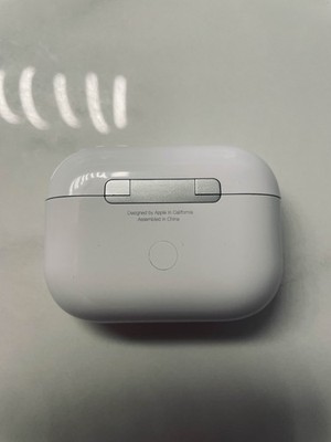 Apple AirPods Pro 2nd Generation with MagSafe Wireless Charging Case - White